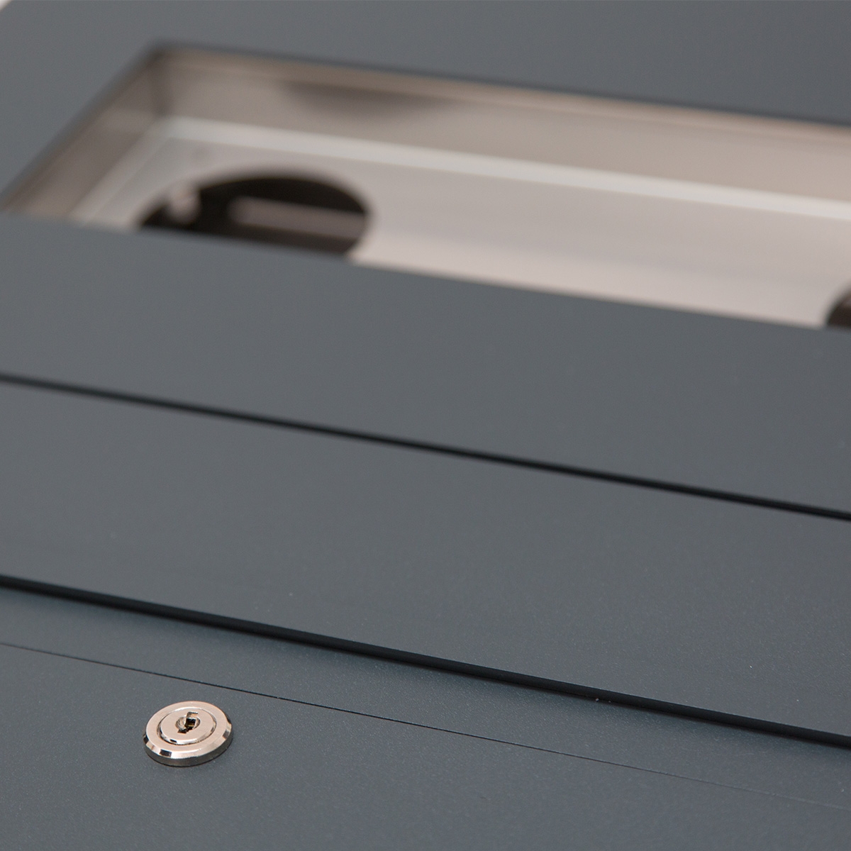 Stainless steel wall conduct letterbox designer model - RAL 7016 anthracite grey - GIRA System 106 - 3-gang prepared Stainless steel wall conduct letterbox designer model - RAL 7016 anthracite grey - GIRA System 106 - 3-gang prepared