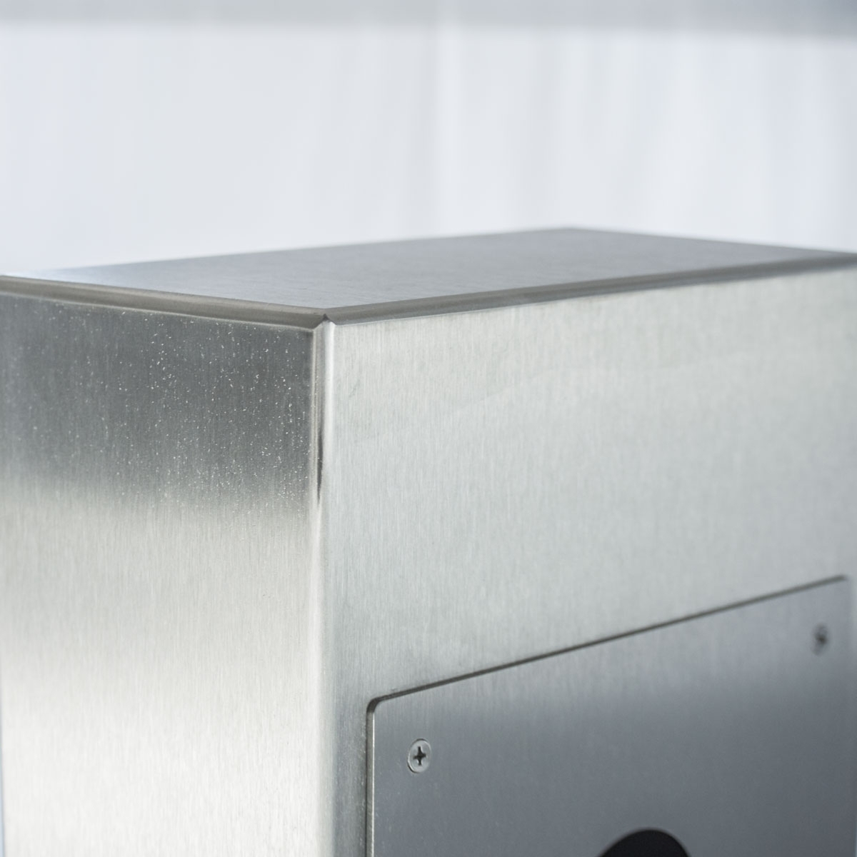 fcb079f62d761a37f1e28357e2b4d44b88cf7e64 Klingelstele Designer - Edelstahl V2A geschliffen mit 2N Verso - 2N Solo vorbereitet