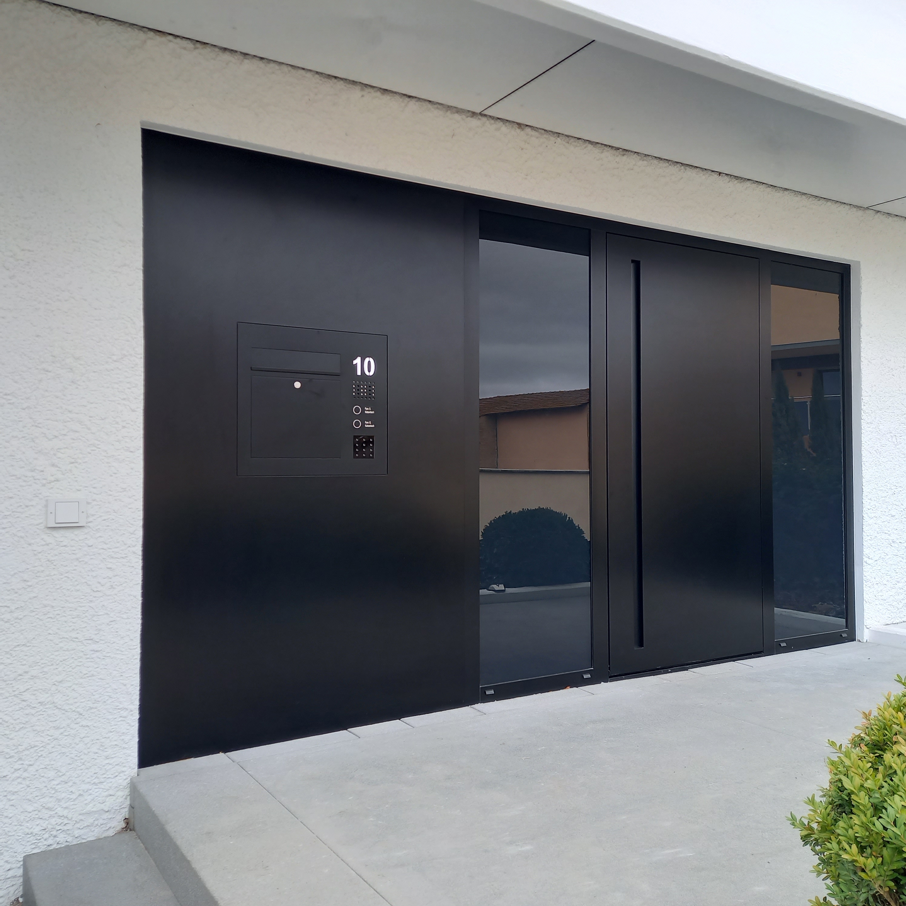 Stainless steel letterbox designer model BIG - Clean Edition - Lateral - RAL of your choice - INDIVIDUAL