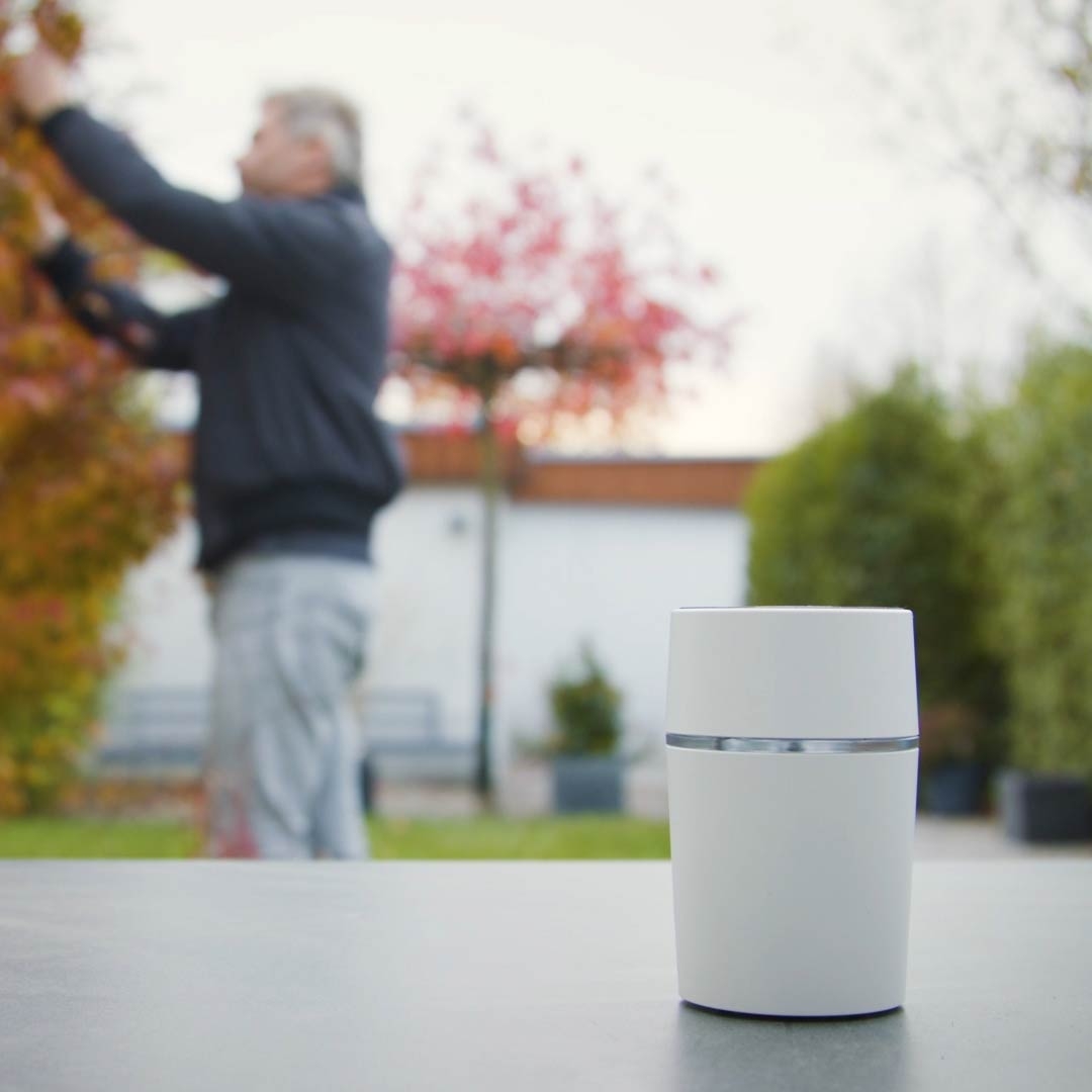 Gong radiowy Bluetooth microSD akumulator język PL biały CALIMA + nadajnik radiowy UP - do przycisków mechanicznych Gong radiowy Bluetooth microSD akumulator język PL biały CALIMA + nadajnik radiowy UP - do przycisków mechanicznych