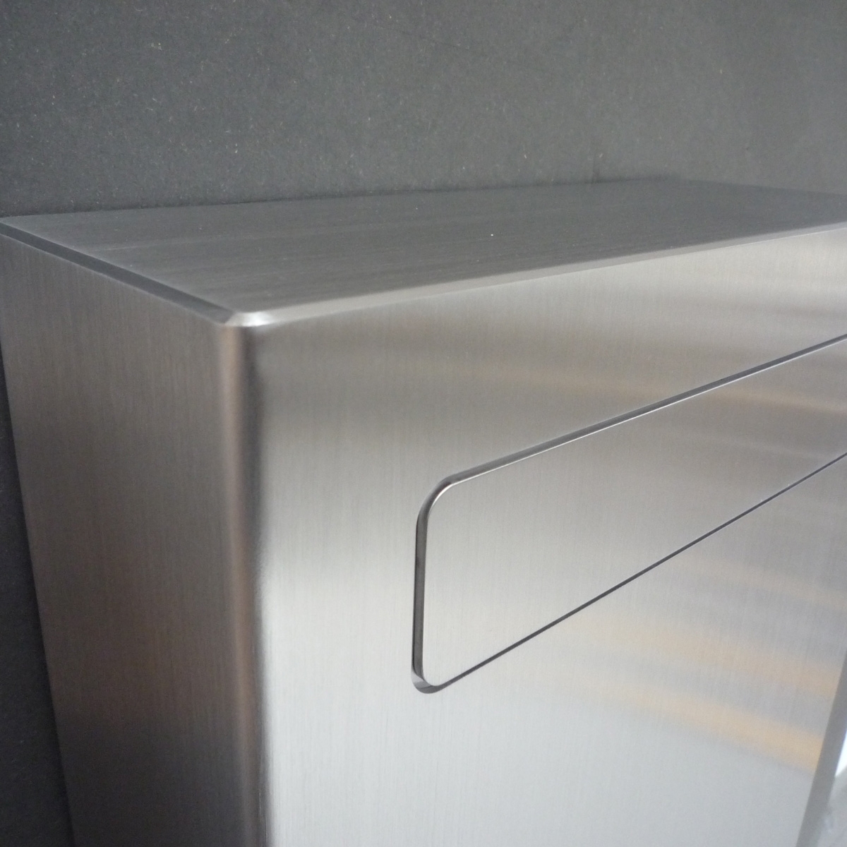 Sicherheits Briefkasten Typ 114 monoform - Edelstahl geschliffen