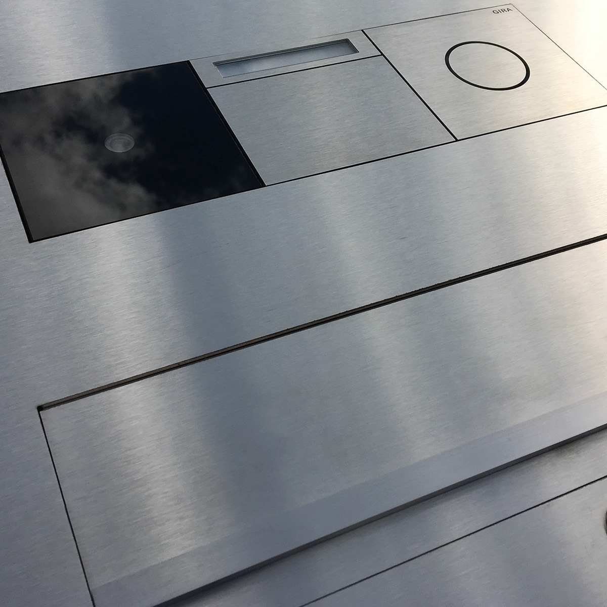 Design Unterputz Briefkasten GRIMM - Edelstahl geschliffen - GIRA System 106 - Video- Sprechanlage - VIDEO Komplettset