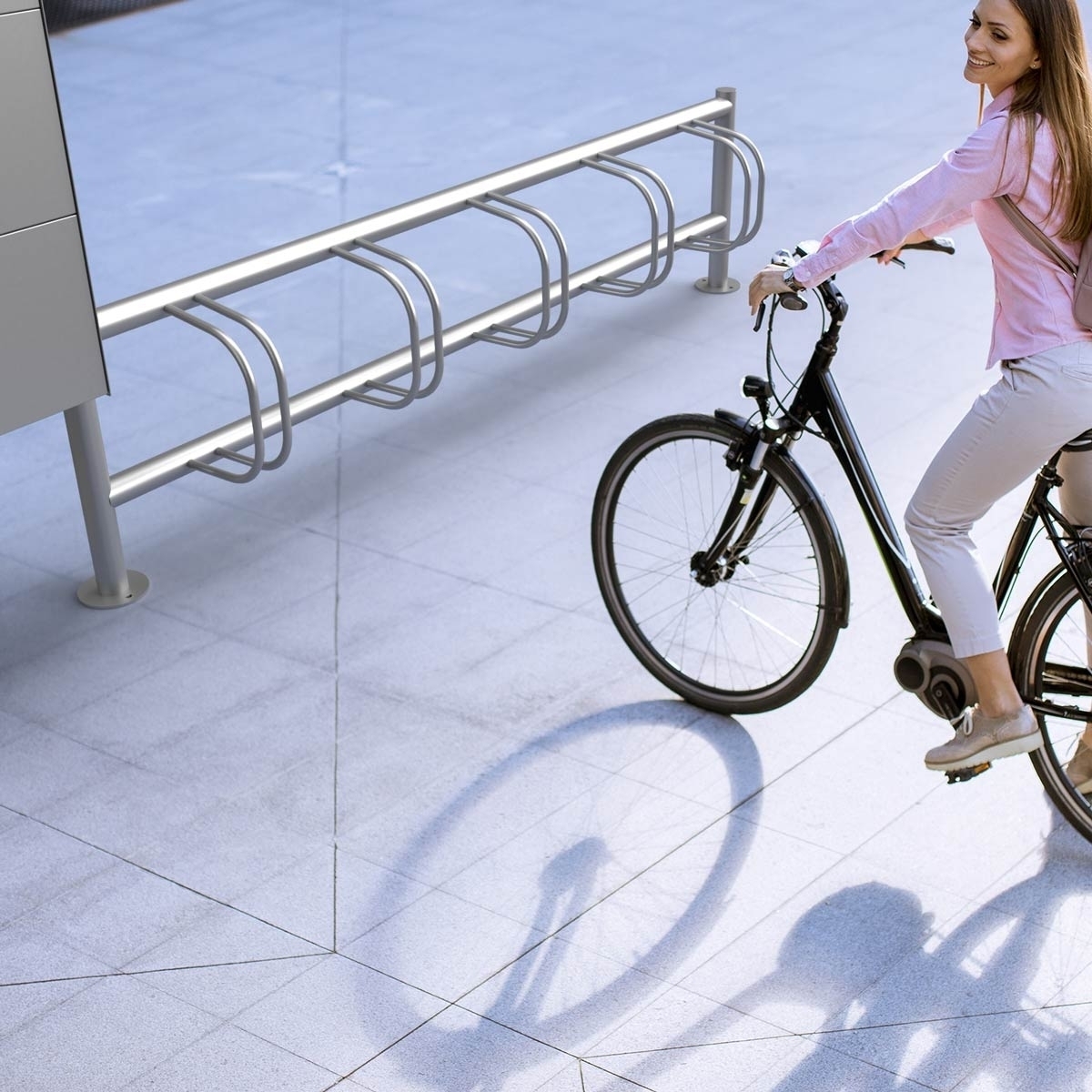 4er Edelstahl Fahrradständer ACHIM mit Schließfächer - Edelstahl V2A geschliffen 4er Edelstahl Fahrradständer ACHIM mit Schließfächer - Edelstahl V2A geschliffen