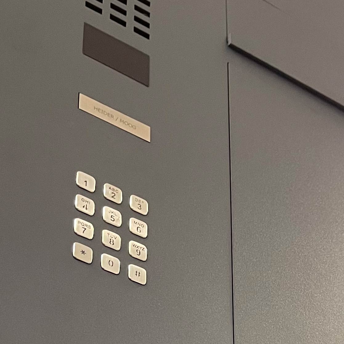 Keypad module with 12x stainless steel buttons for DoorBird Keypad module with 12x stainless steel buttons for DoorBird