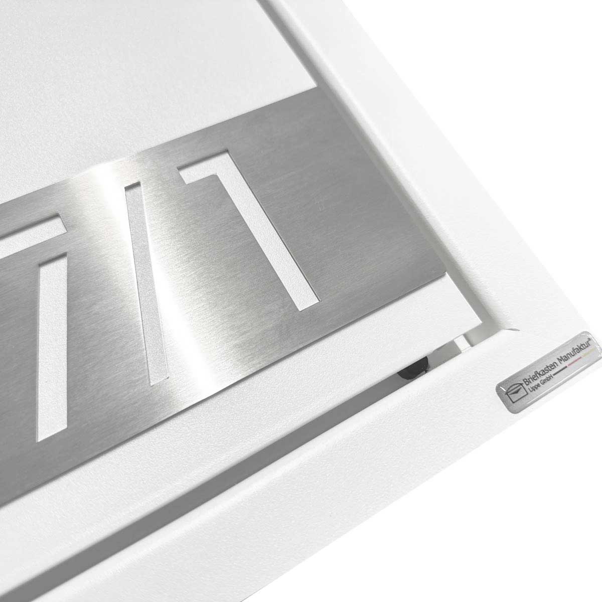 Design flush-mounted letterbox GOETHE UP - LaserCut Edition - RAL of your choice Design flush-mounted letterbox GOETHE UP - LaserCut Edition - RAL of your choice