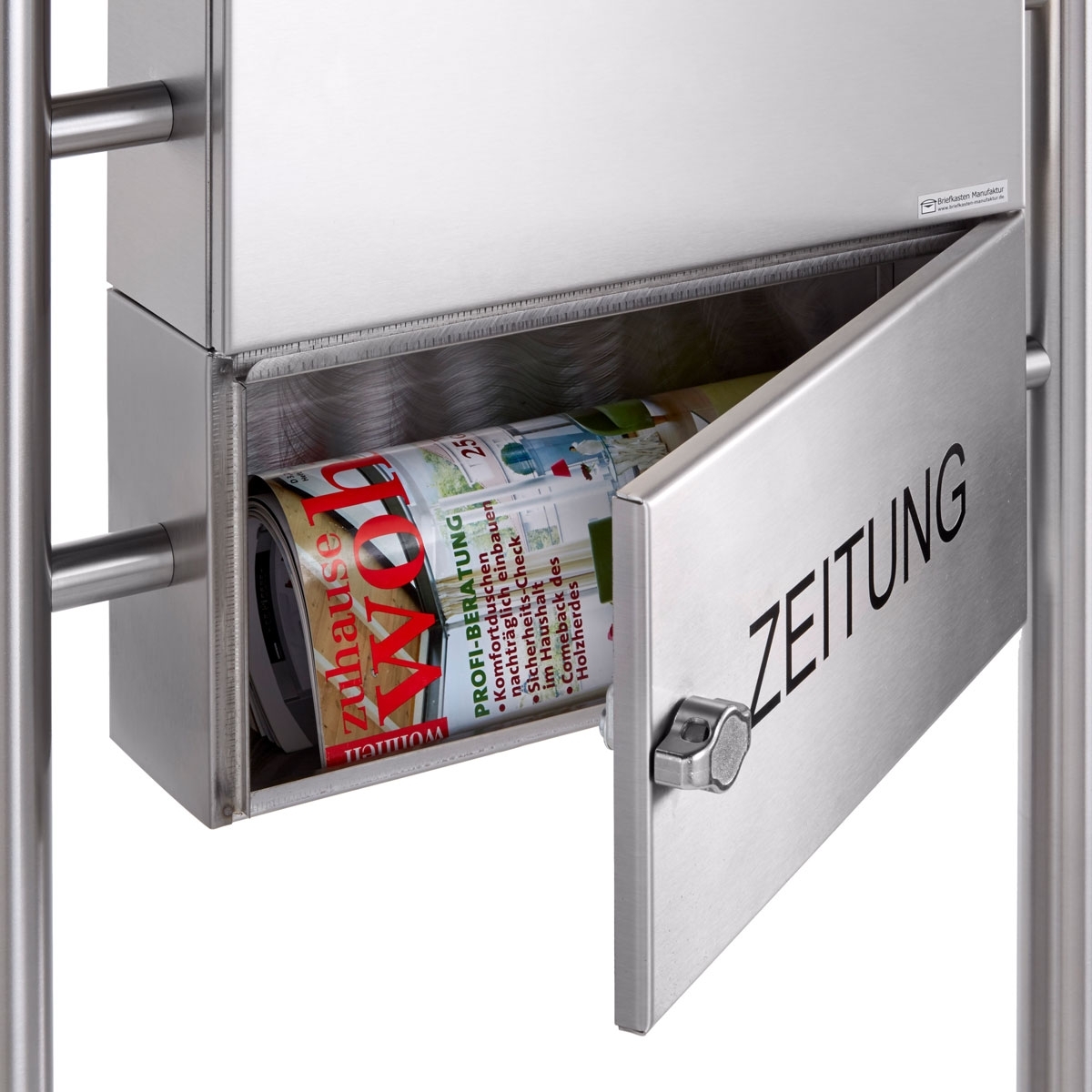 1-post letterbox Design BASIC Plus 381X ST-R with closed newspaper compartment - polished stainless steel 1-post letterbox Design BASIC Plus 381X ST-R with closed newspaper compartment - polished stainless steel
