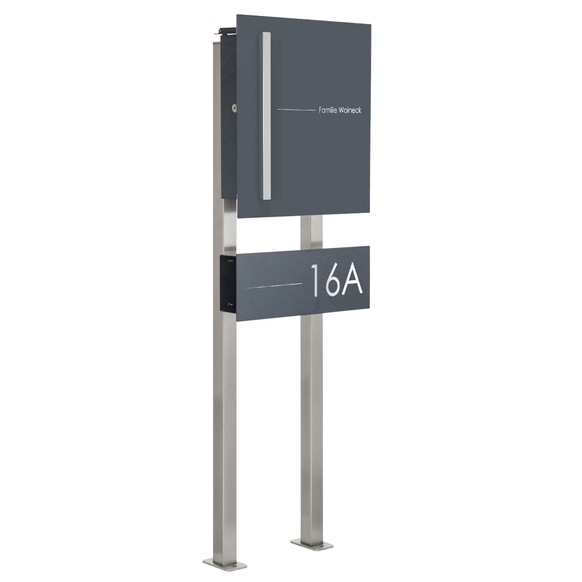 Design Edelstahl Standbriefkasten SCHILLER MEDIUM Elegance II mit Griffleiste - Hausnummer - Name - RAL nach Wahl Design Edelstahl Standbriefkasten SCHILLER MEDIUM Elegance II mit Griffleiste - Hausnummer - Name - RAL nach Wahl