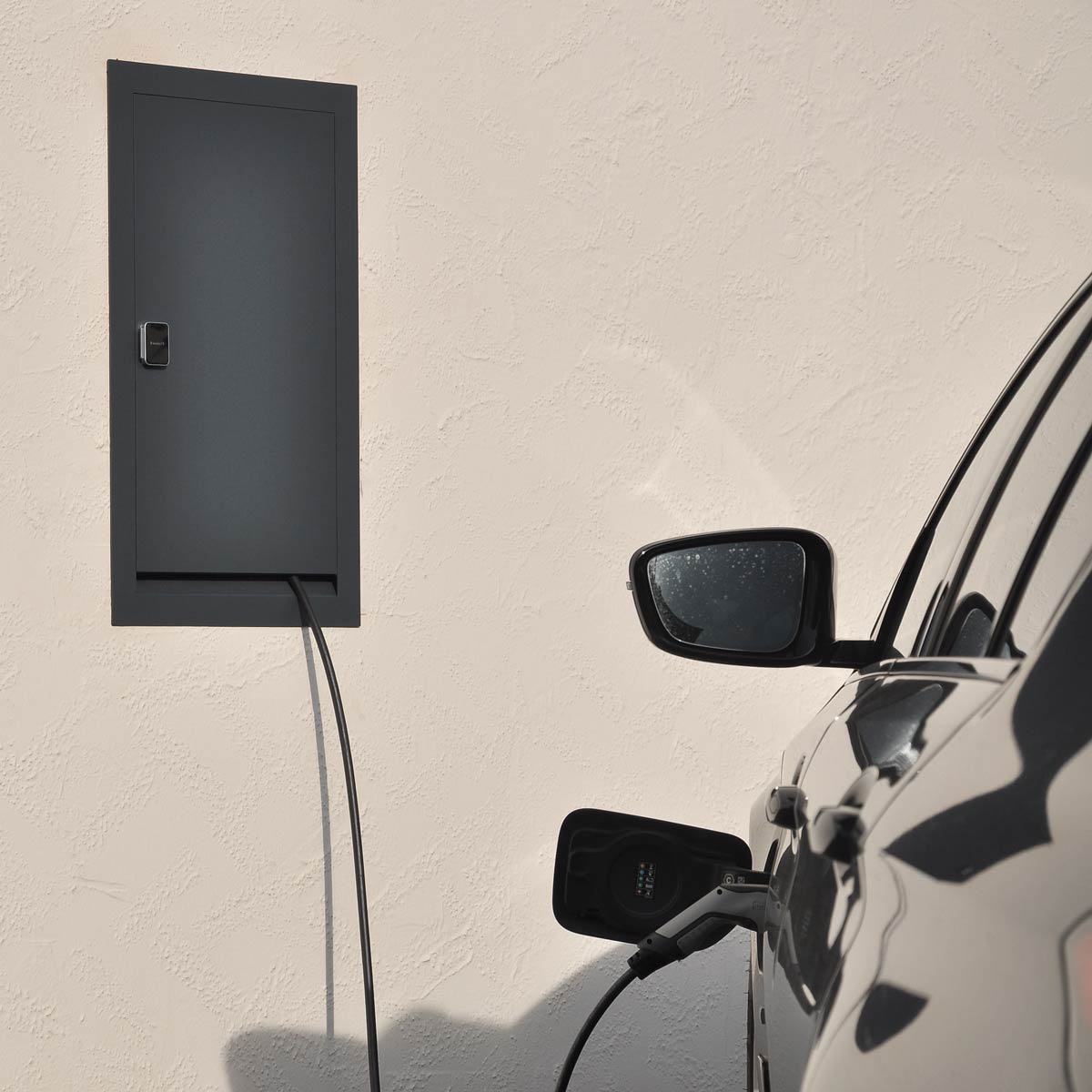 Wallbox Close BASIC Charge 1 - 11kW/16A con cable de carga tipo 2 Wallbox Close BASIC Charge 1 - 11kW/16A con cable de carga tipo 2