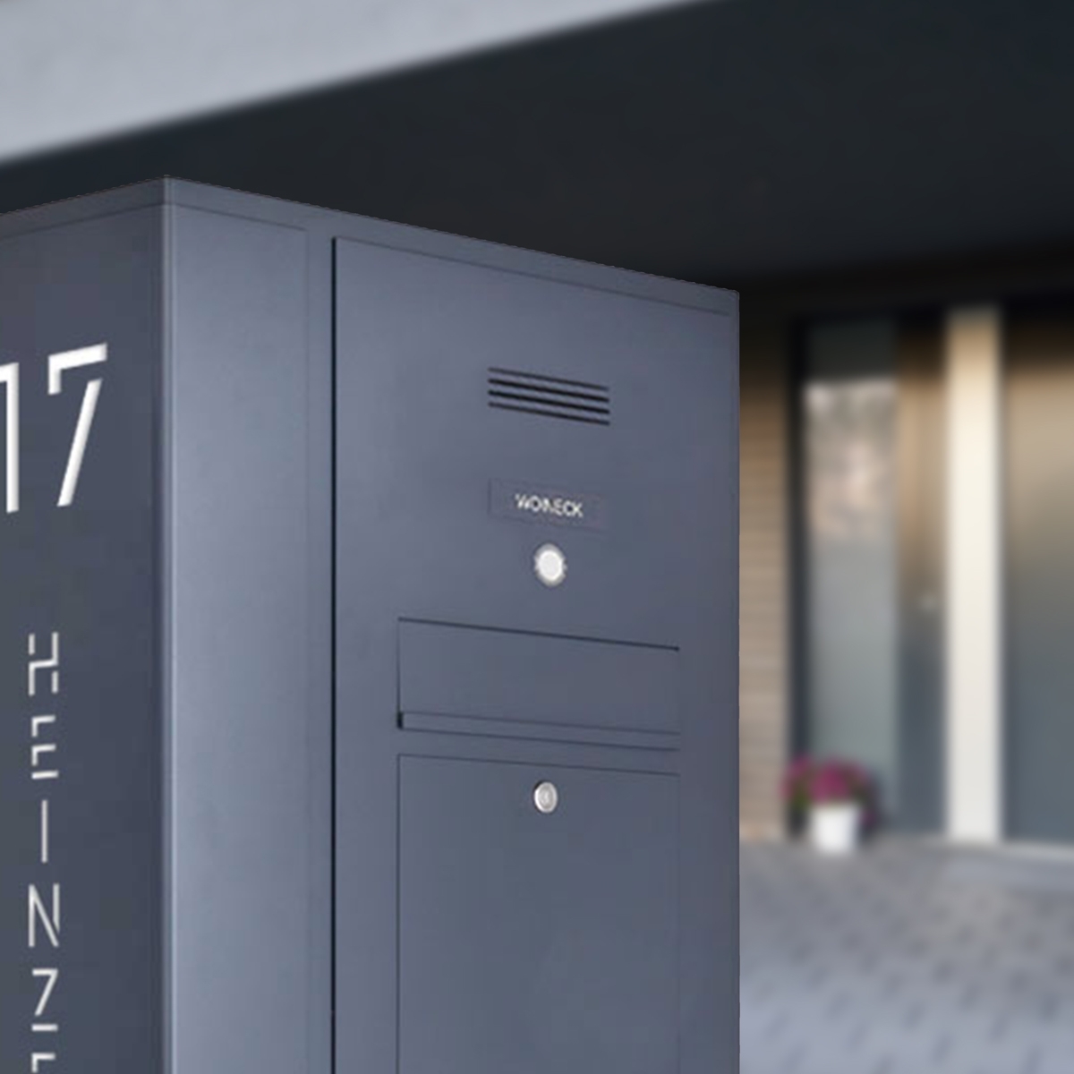 Edelstahl Briefkastensäule Designer BIG EDGE V2 - RAL nach Wahl - DoorBird Video- Sprechanlage Edelstahl Briefkastensäule Designer BIG EDGE V2 - RAL nach Wahl - DoorBird Video- Sprechanlage